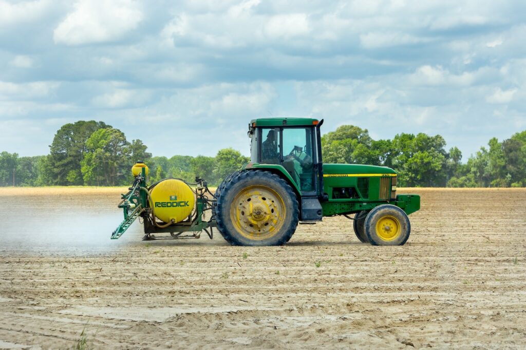 6 Tips for How to Save Money on Agricultural Equipment