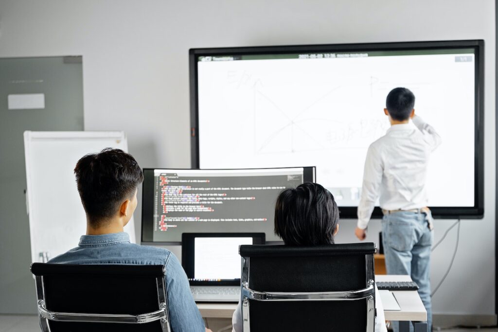 4 Important Tips for Software Developers in 2023